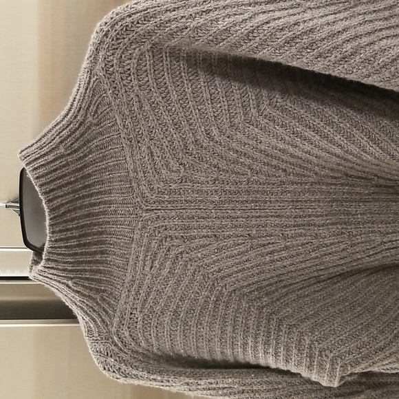 💕THEORY💕 Sculpted Knit Pullover Sweater Airy Wool Cashmere Grey Melange L NWT - Picture 13 of 16